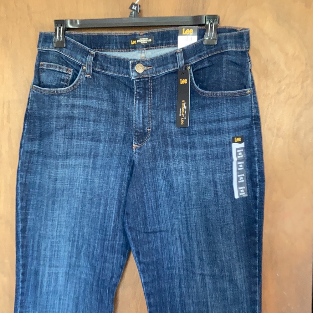 Lee jean midrise relaxed fit straight leg jean 16 short - Picture 5 of 17